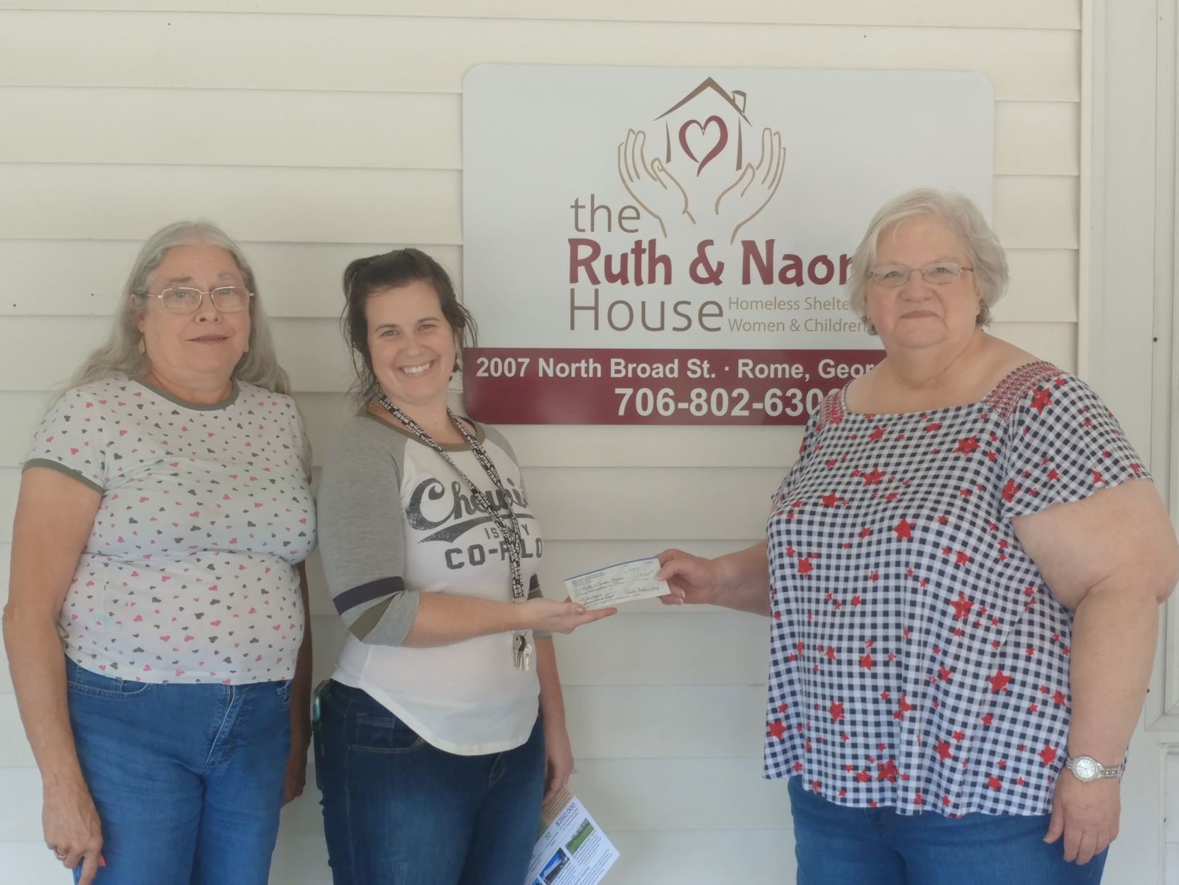 Eastern Star gives to Ruth & Naomi